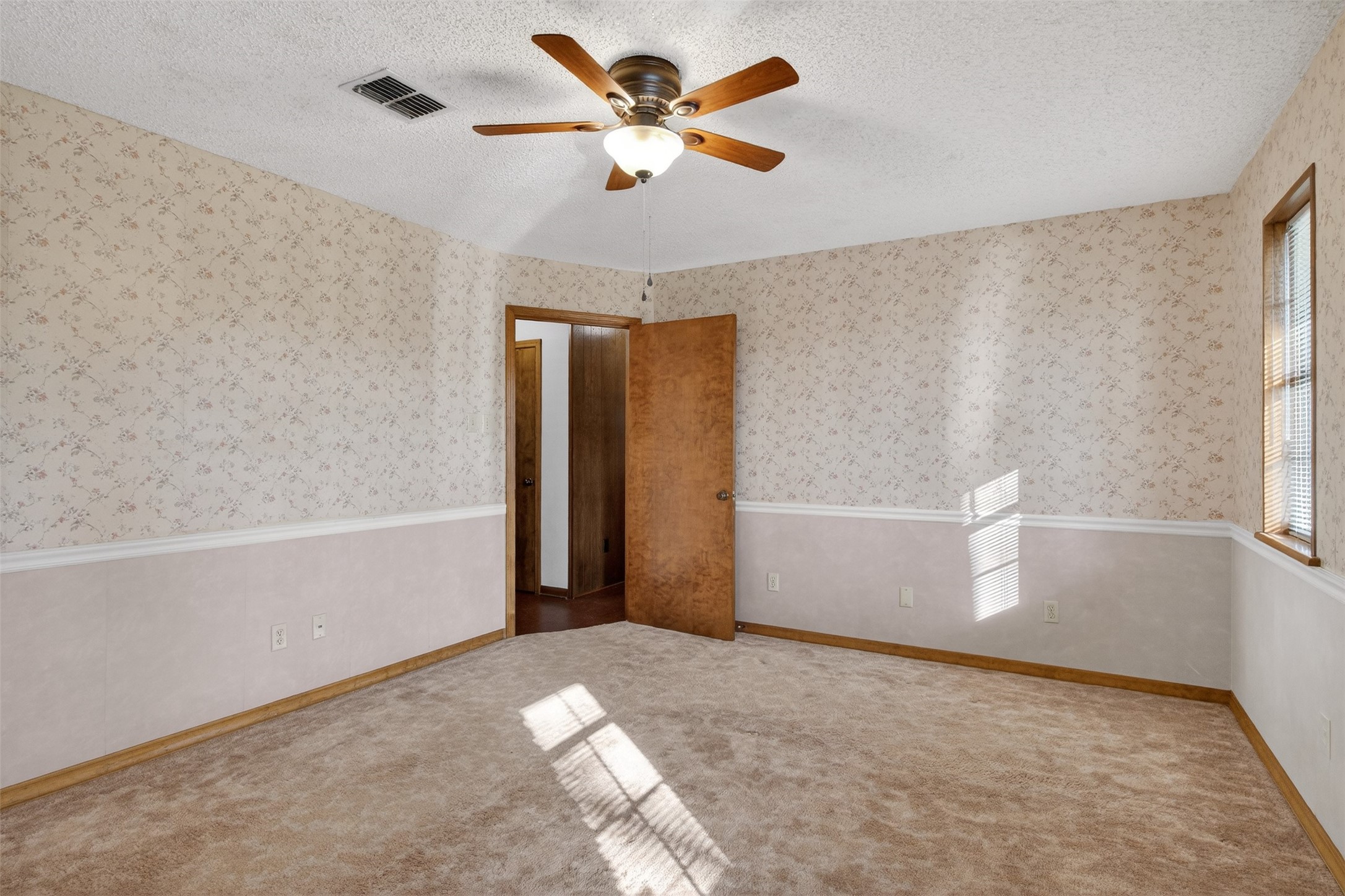 8204 Heatherbrook Circle