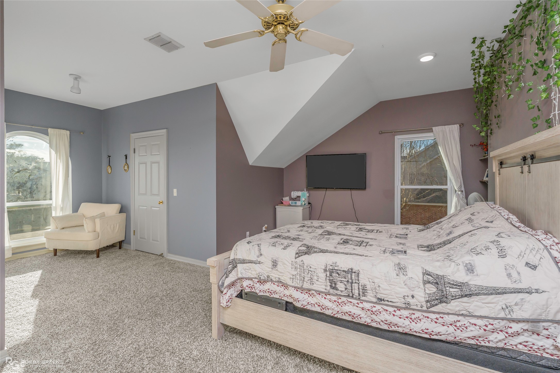 339 Greenacres Boulevard