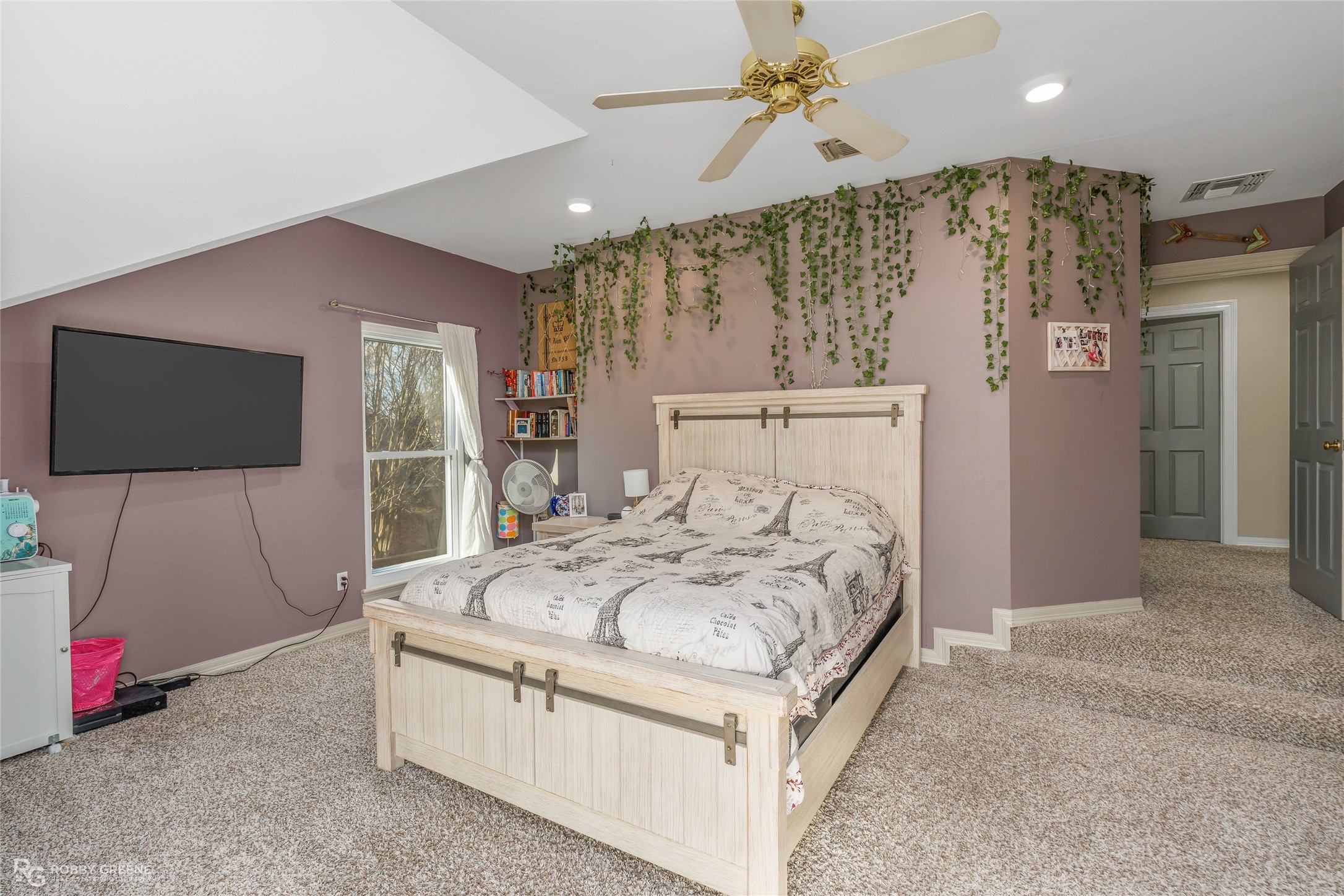 339 Greenacres Boulevard