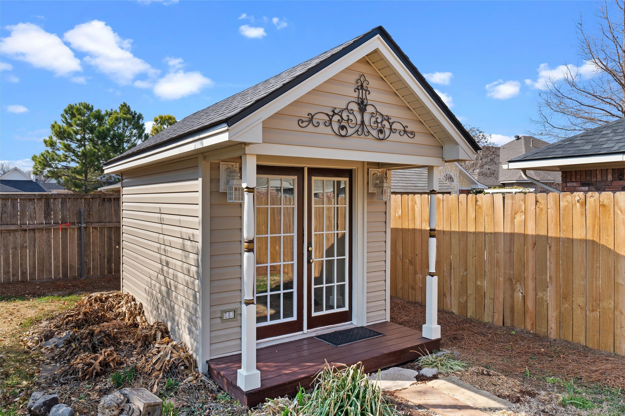 5010 Kenilworth Drive