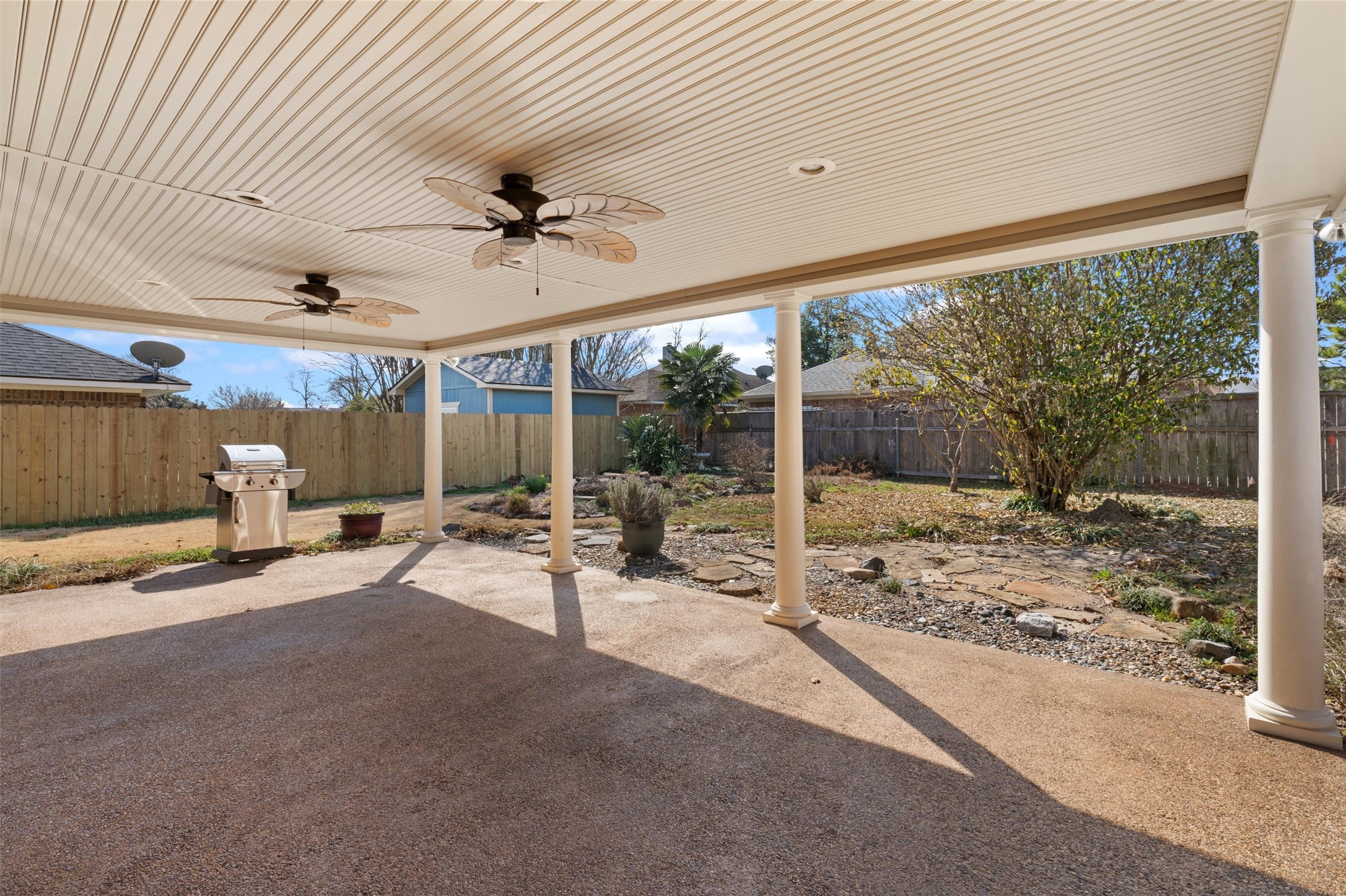 5010 Kenilworth Drive