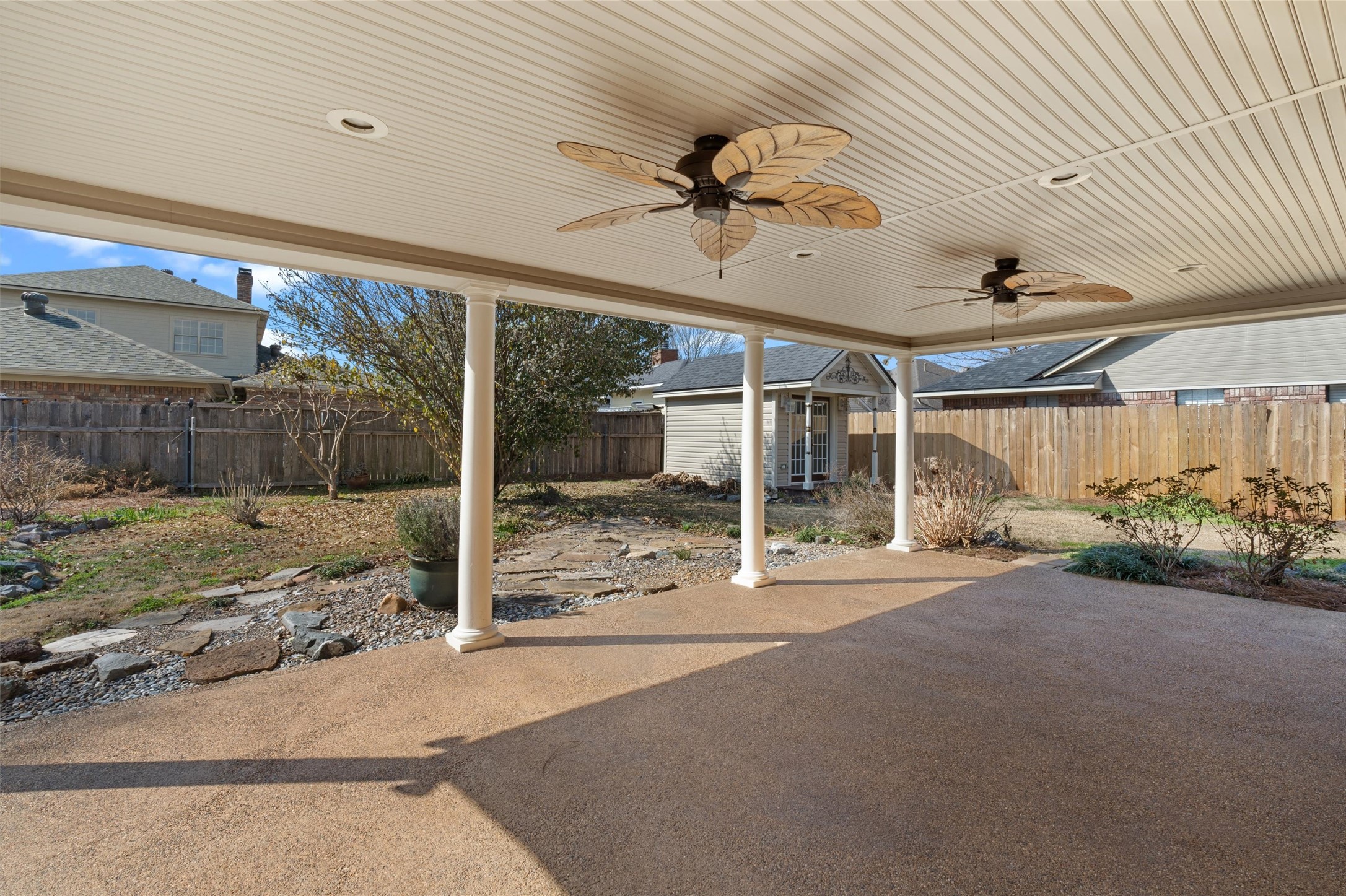 5010 Kenilworth Drive