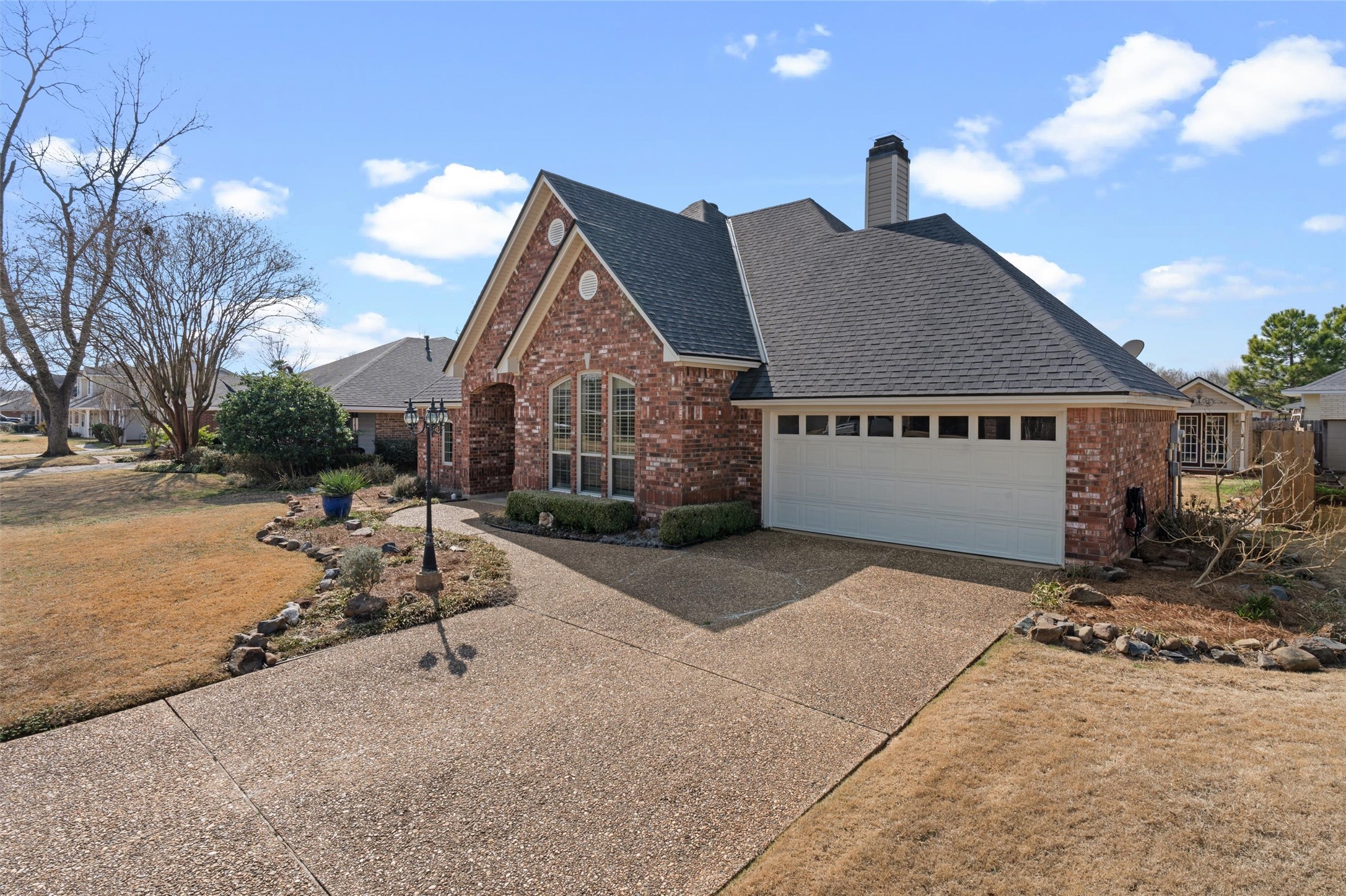 5010 Kenilworth Drive