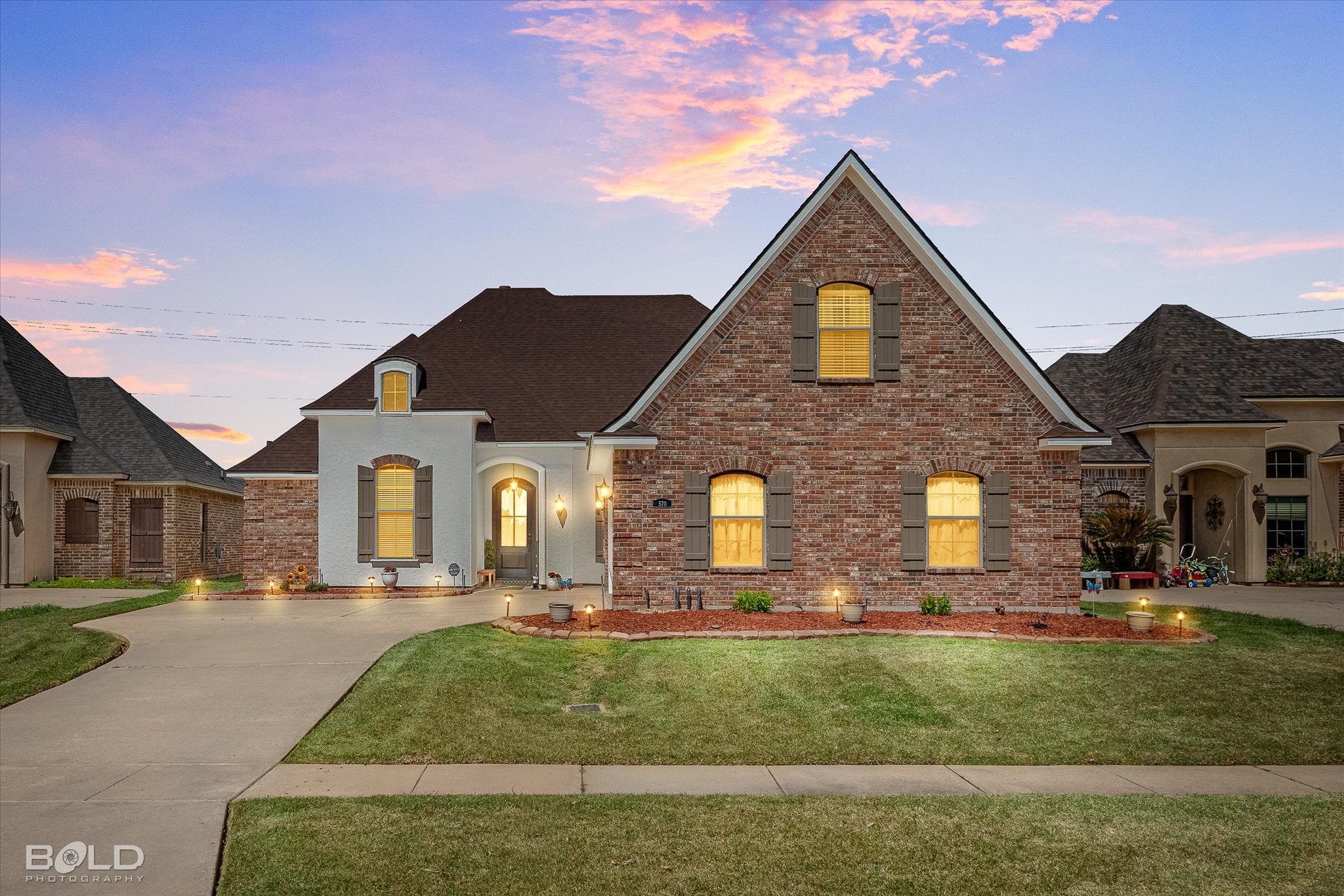 570 Chinquipin Drive