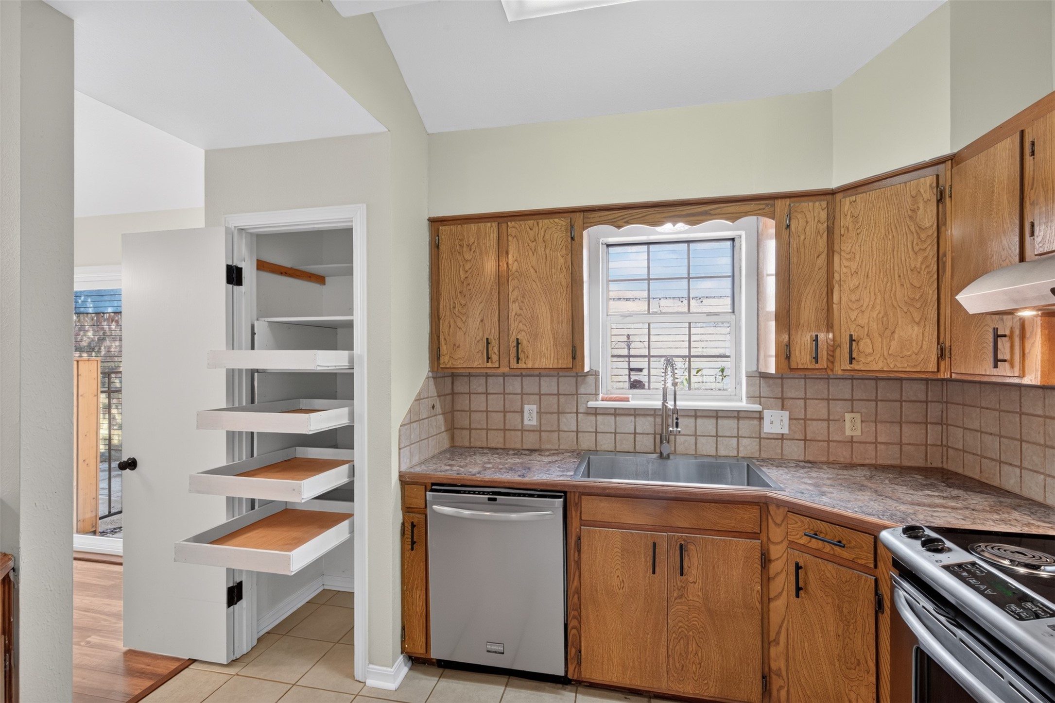 1307 Pecan Square