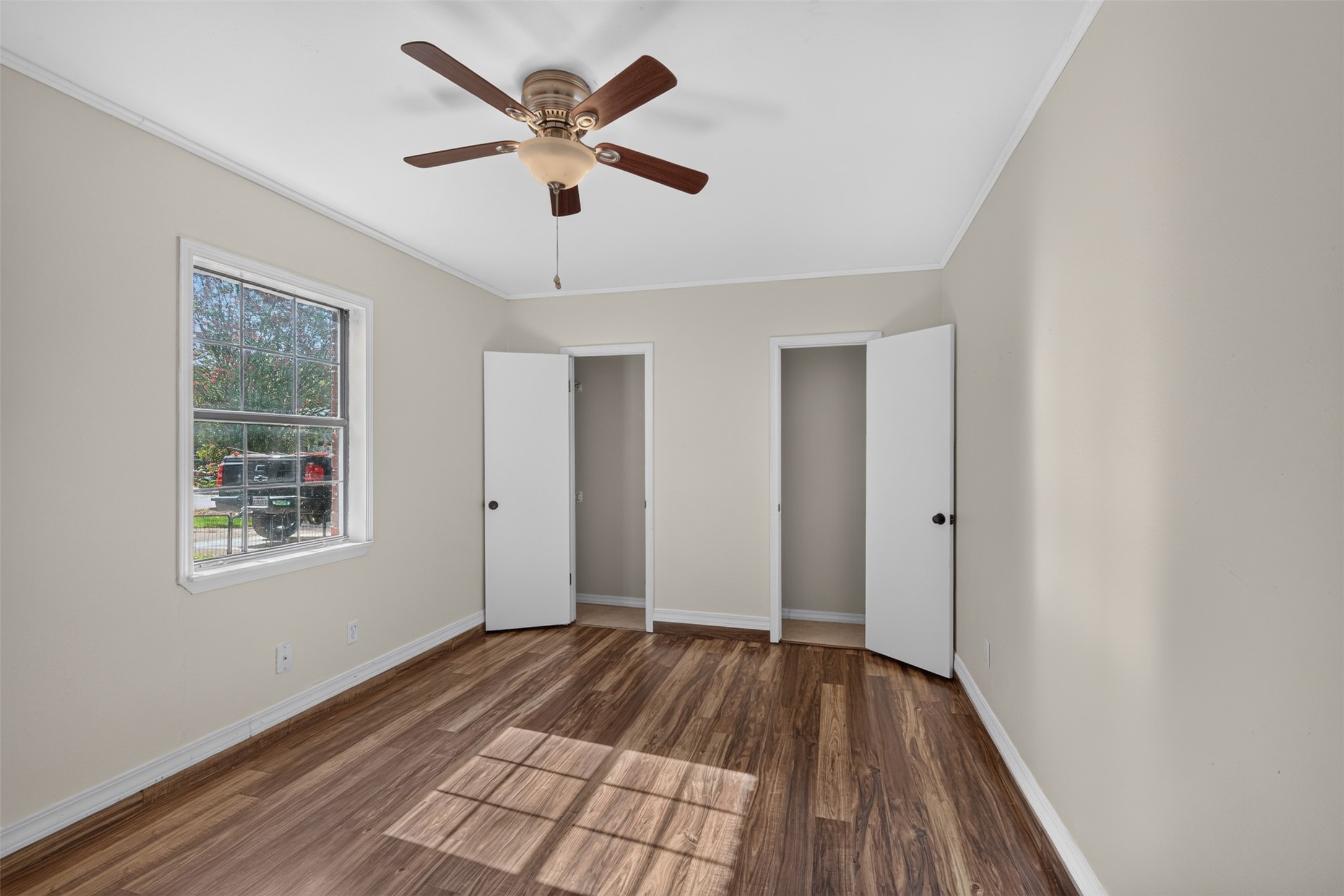 1307 Pecan Square