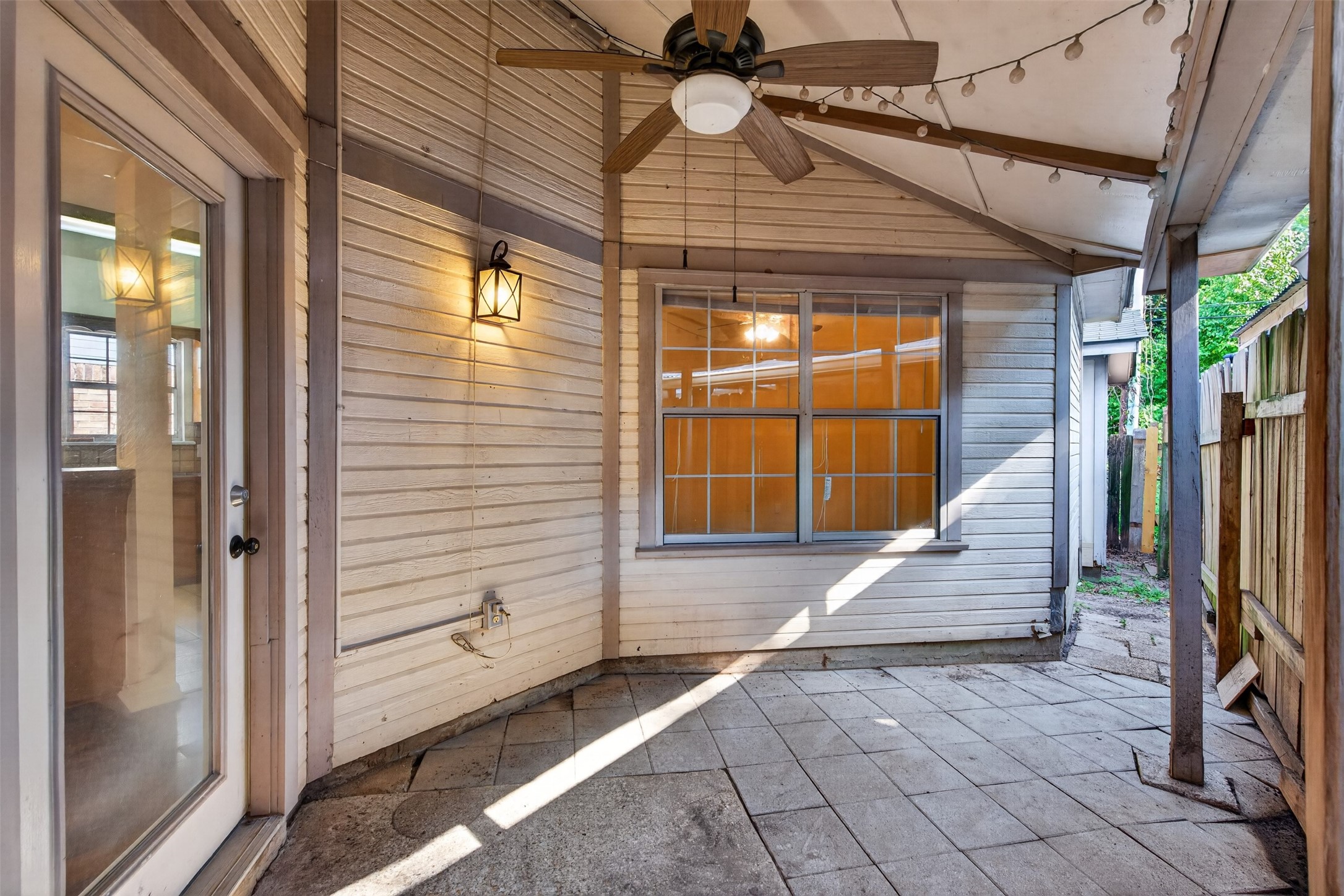 1307 Pecan Square
