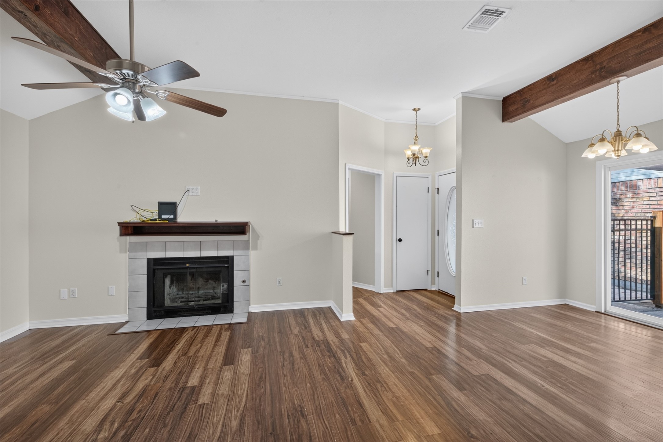 1307 Pecan Square