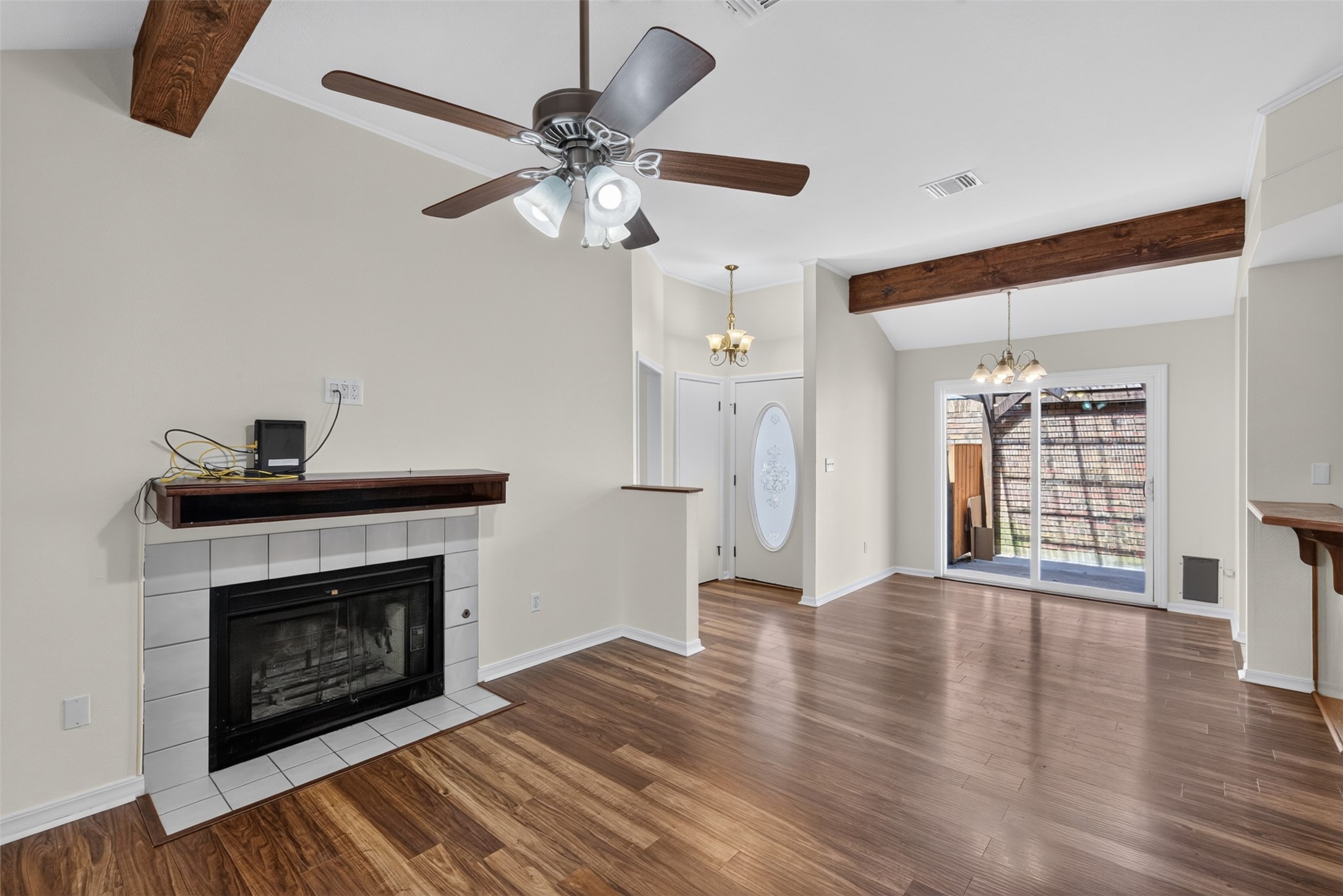 1307 Pecan Square