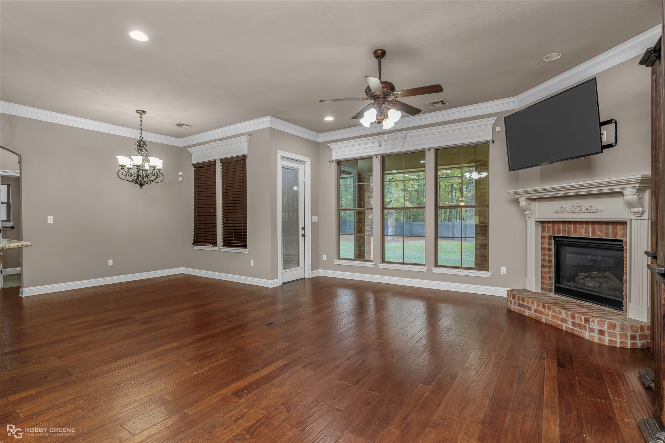 1233 Dry Creek