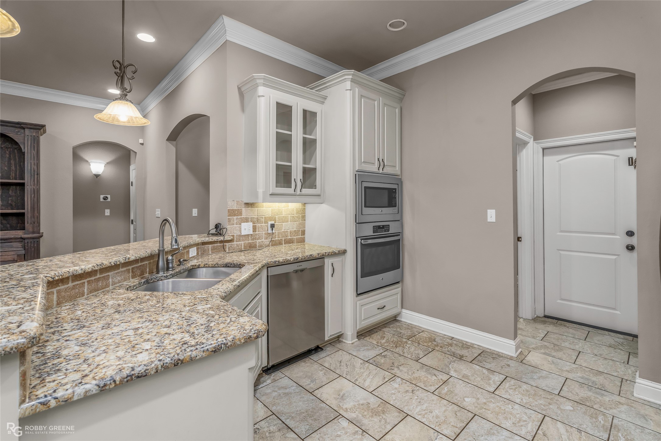 1233 Dry Creek