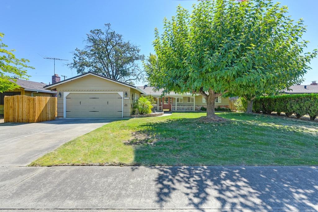 6730 Hedgewood Drive