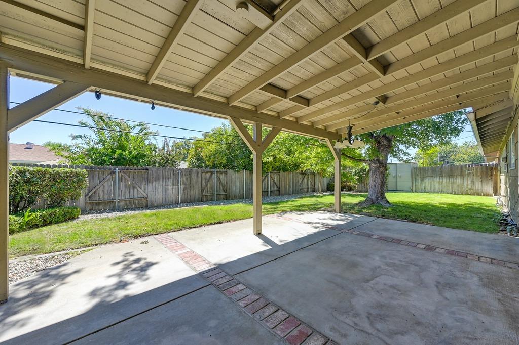 6730 Hedgewood Drive