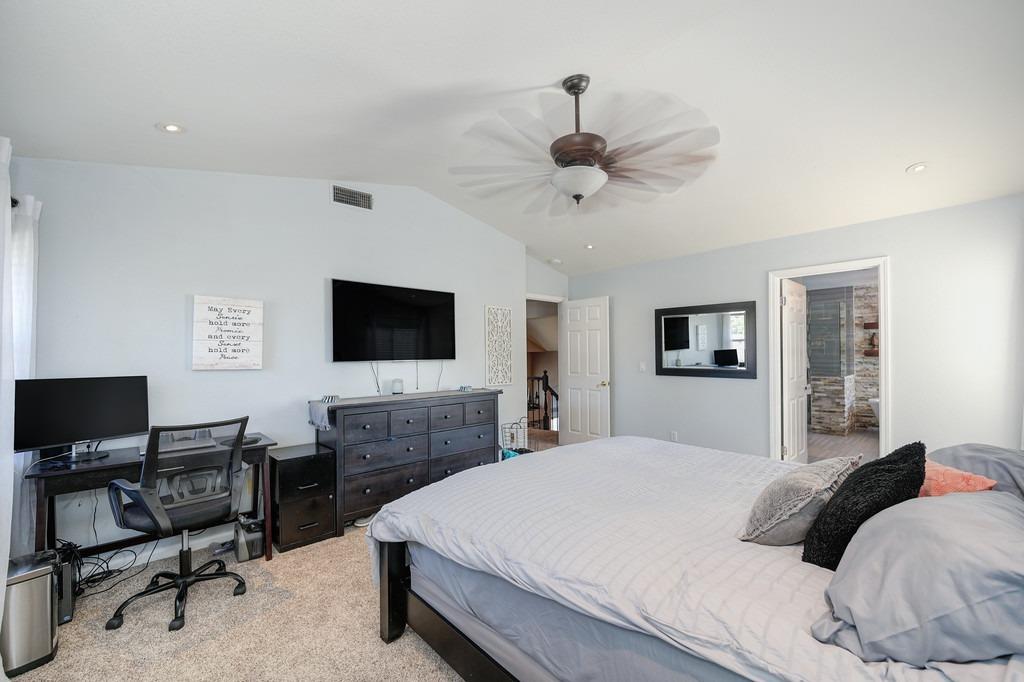 5620 Montclair Circle