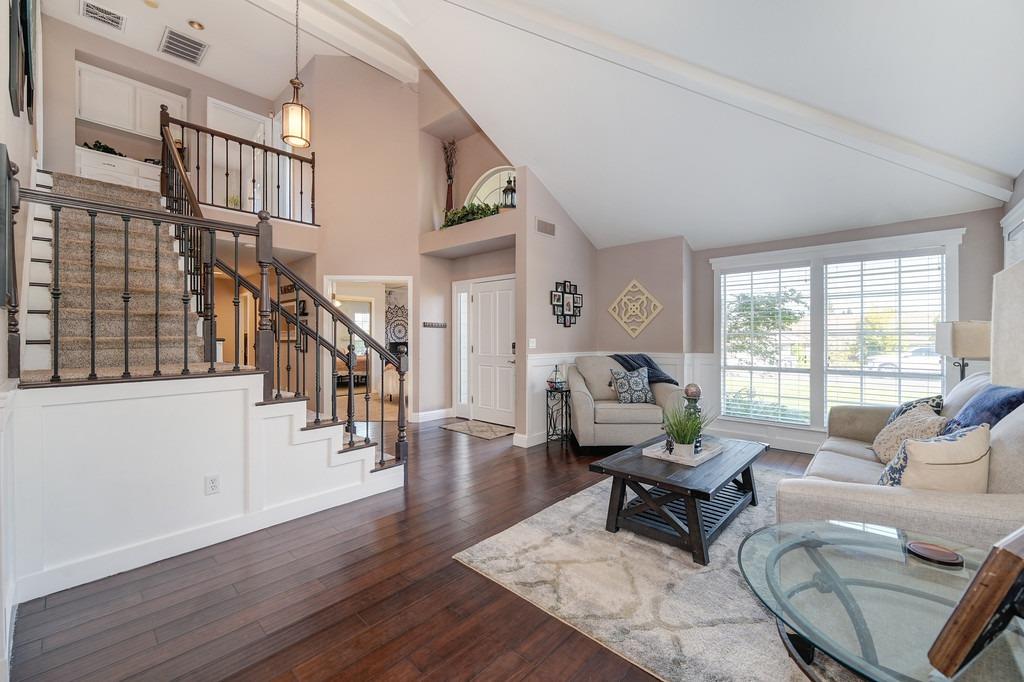 5620 Montclair Circle