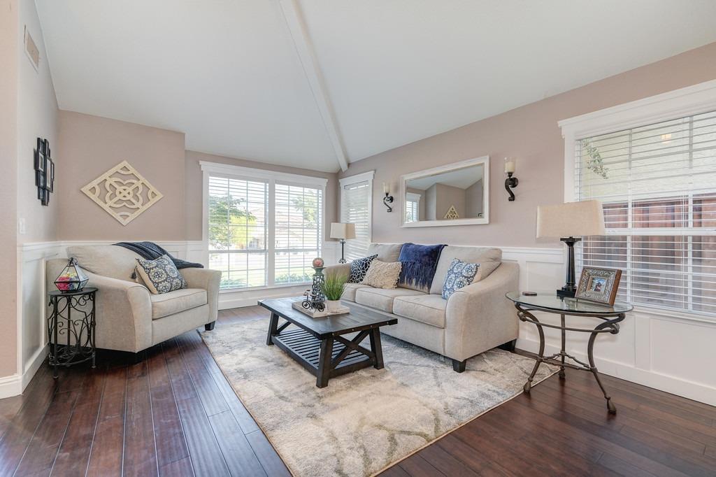 5620 Montclair Circle