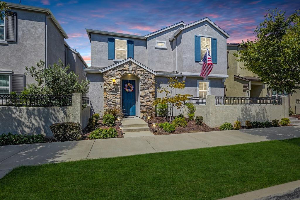 2211 Village Green Drive