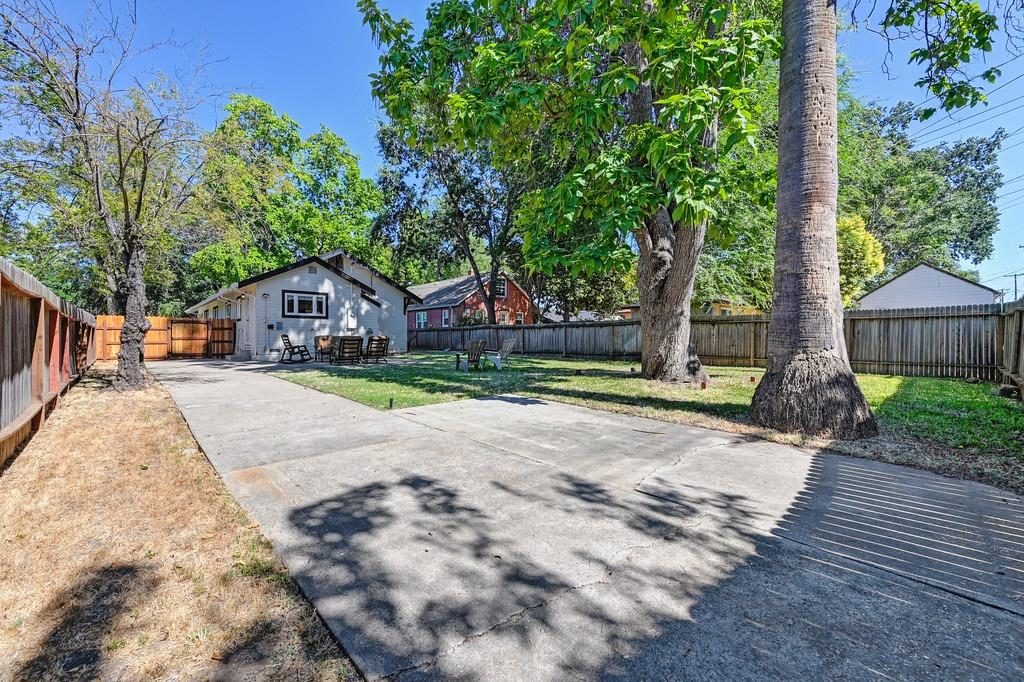 204 Earl Avenue