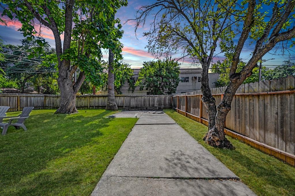 204 Earl Avenue