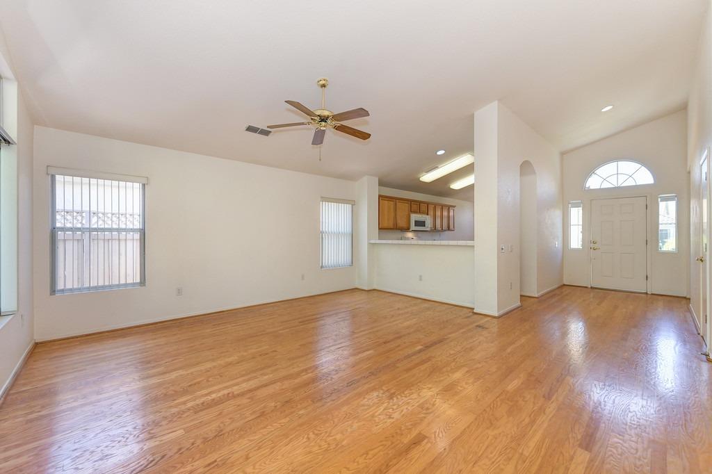 5204 Sugar Pine Loop
