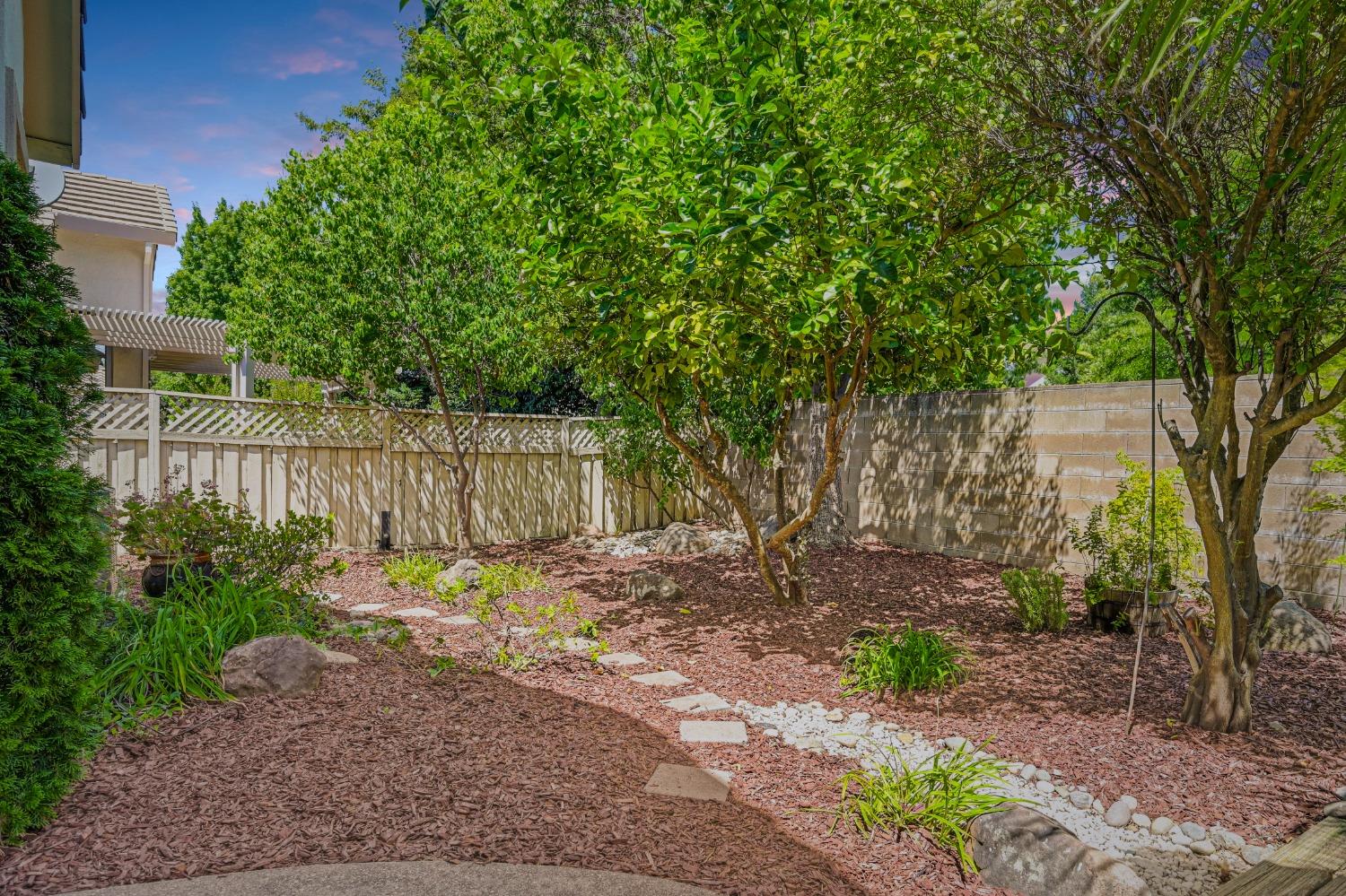 5204 Sugar Pine Loop