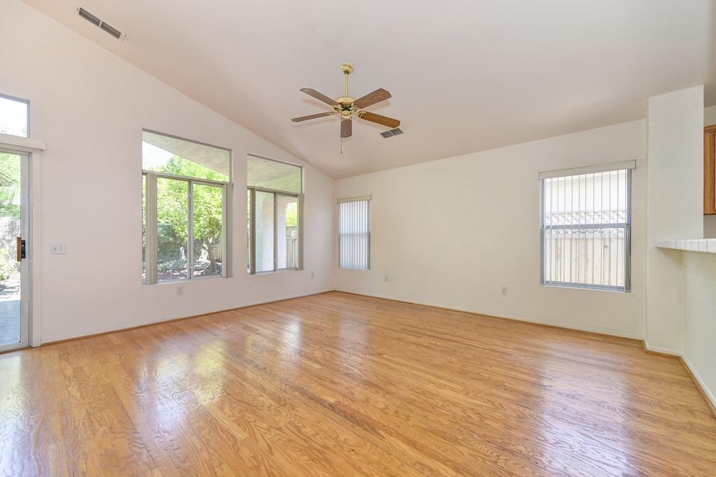 5204 Sugar Pine Loop