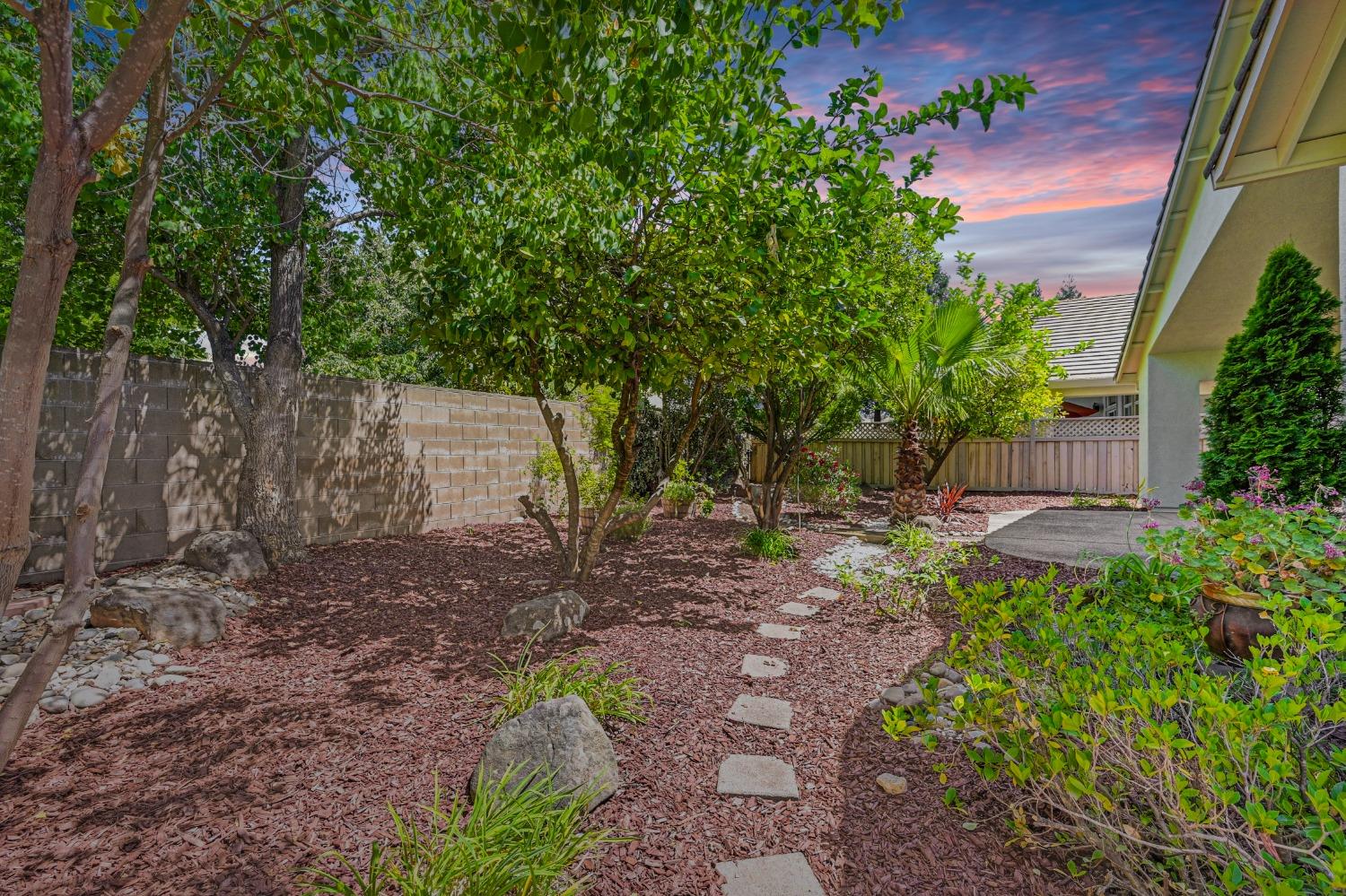 5204 Sugar Pine Loop
