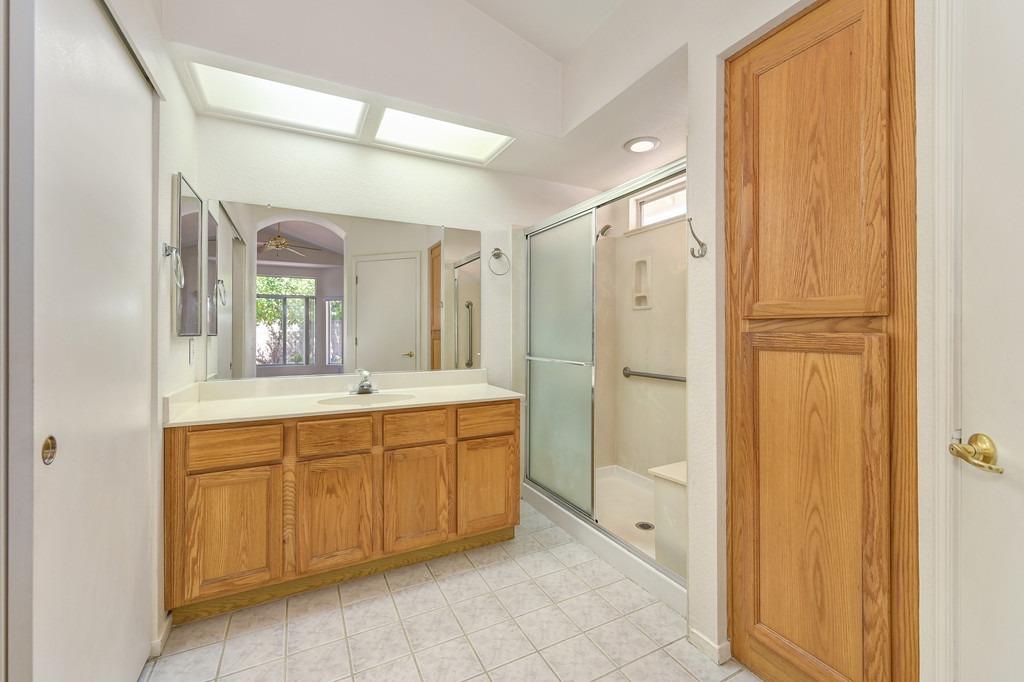 5204 Sugar Pine Loop