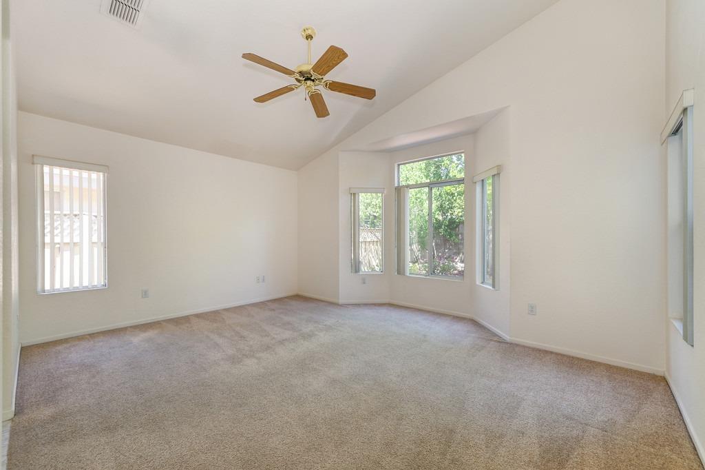5204 Sugar Pine Loop