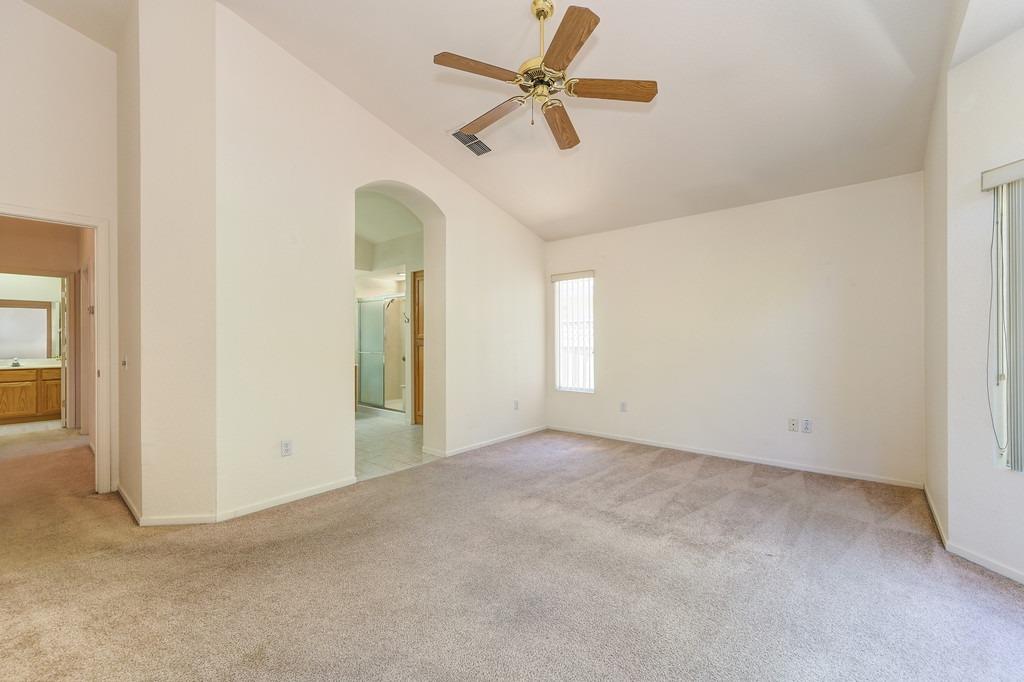 5204 Sugar Pine Loop