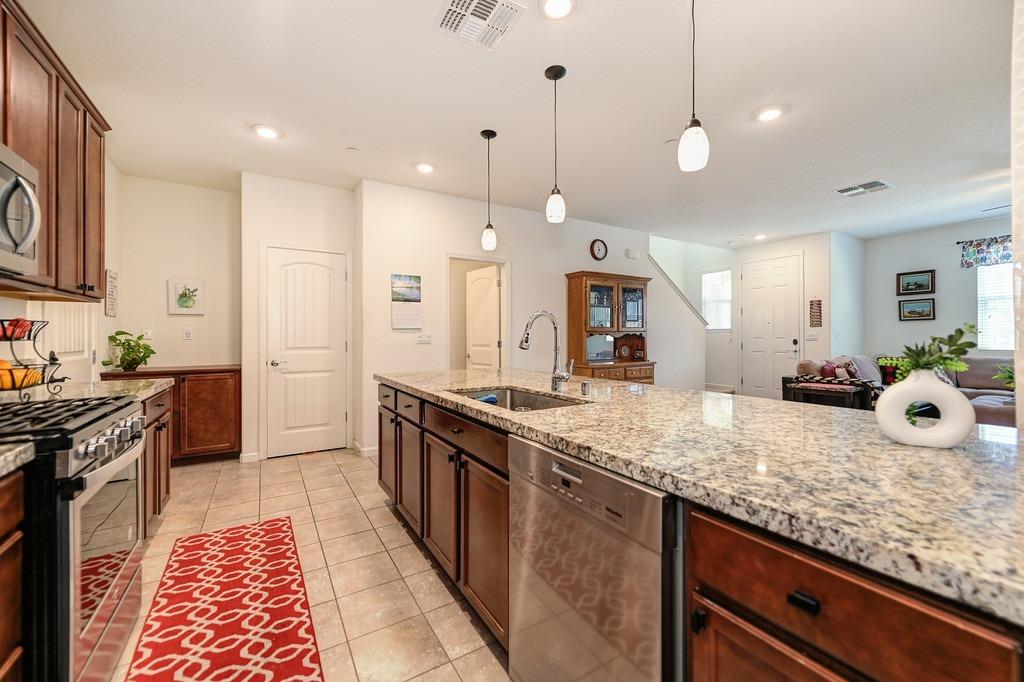 2529 Natomas Crossing Drive