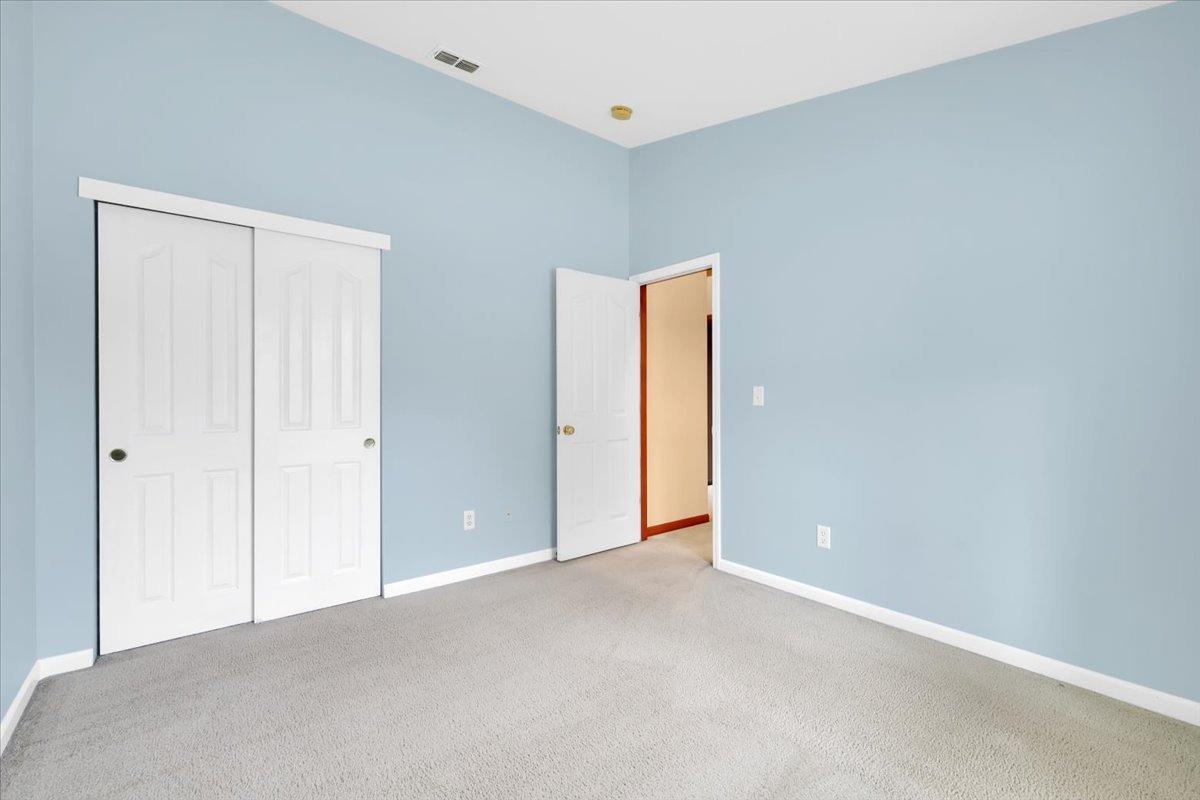 604 Carpenter Way