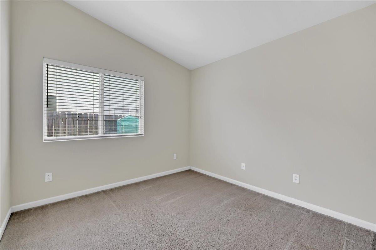 604 Carpenter Way