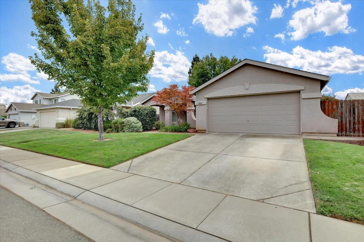 604 Carpenter Way