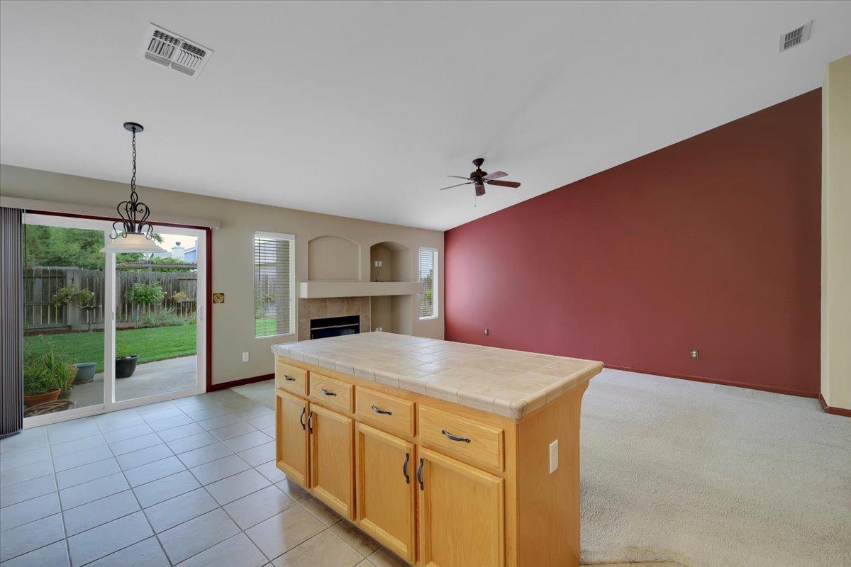 604 Carpenter Way