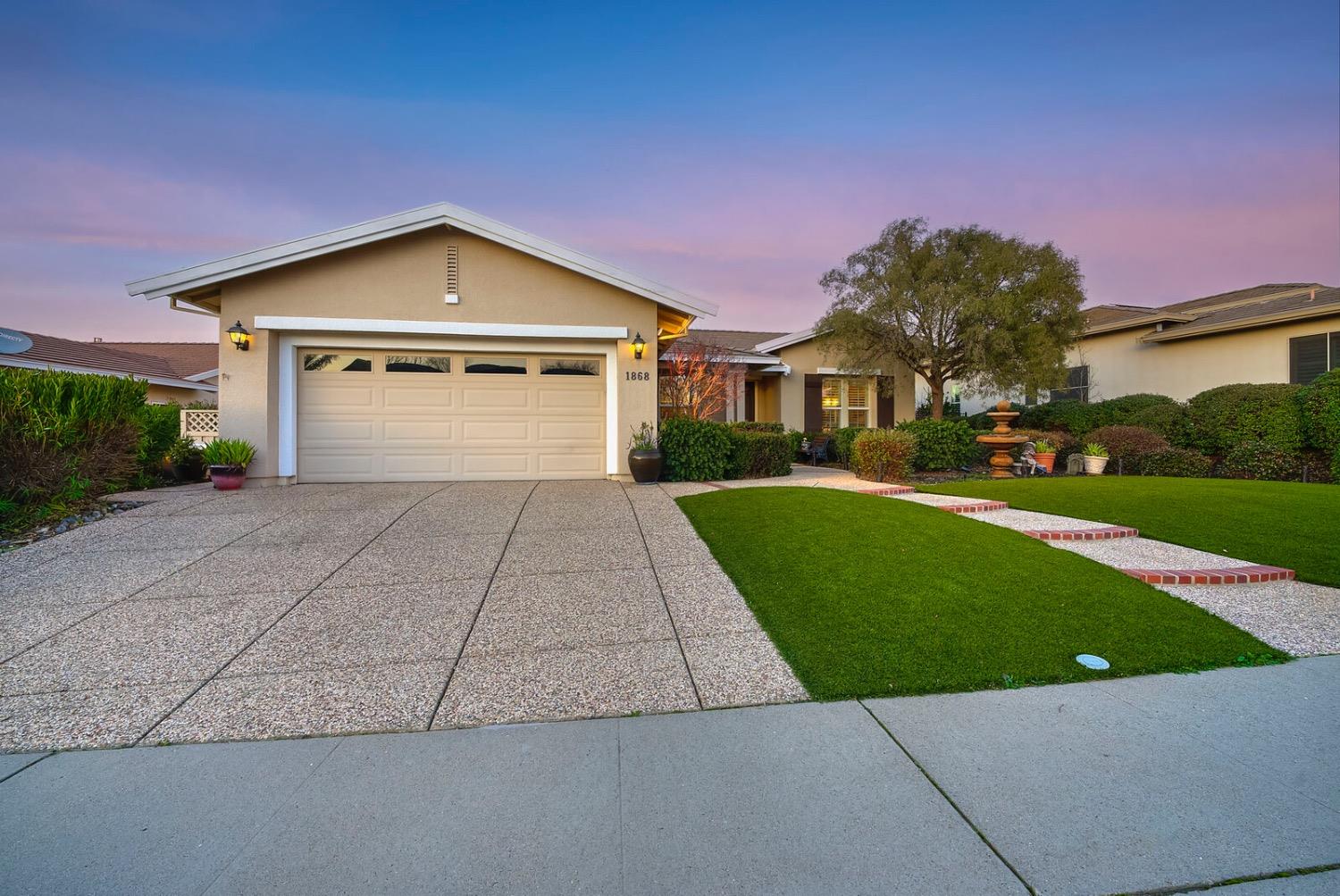 1868 Carnelian Court