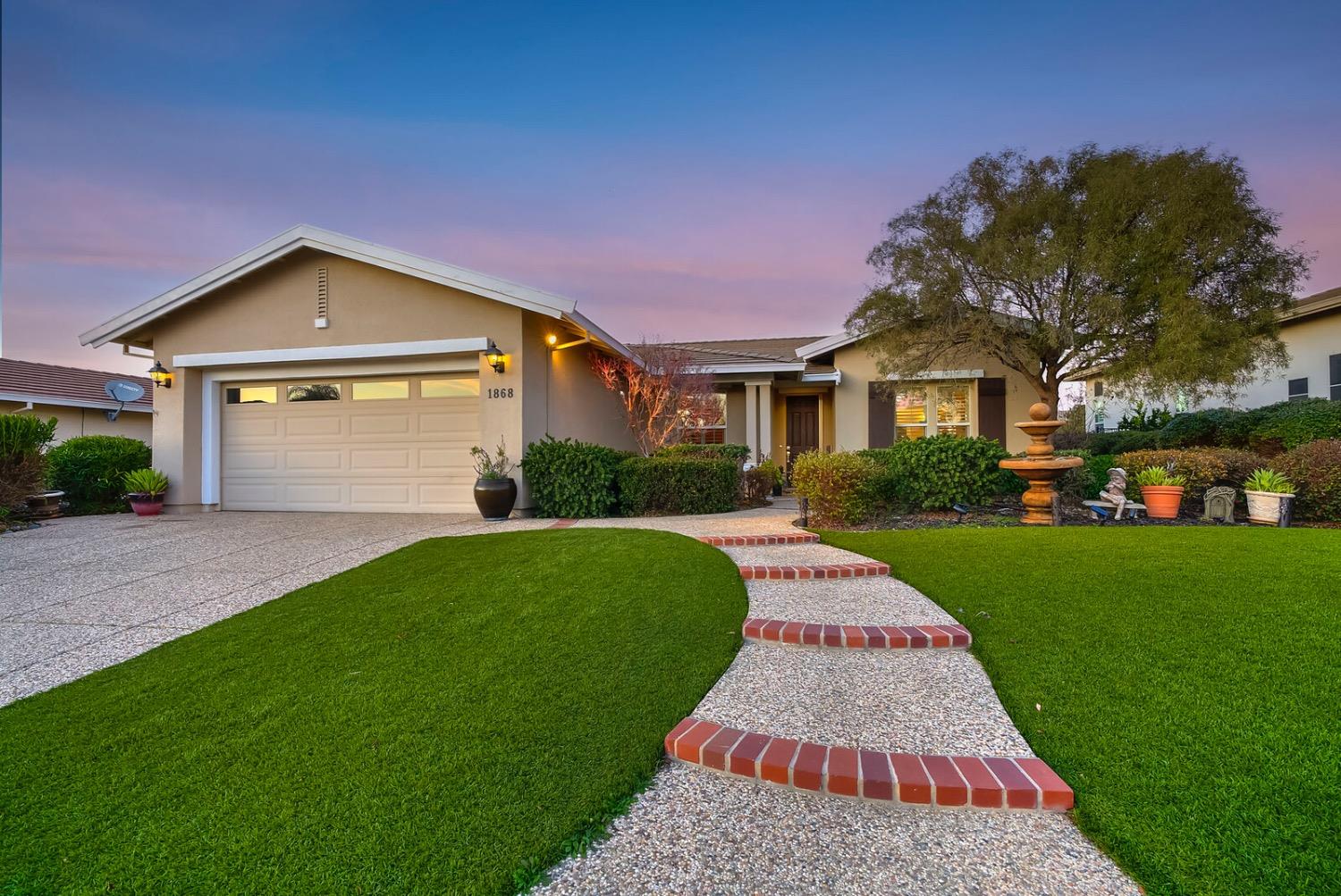 1868 Carnelian Court