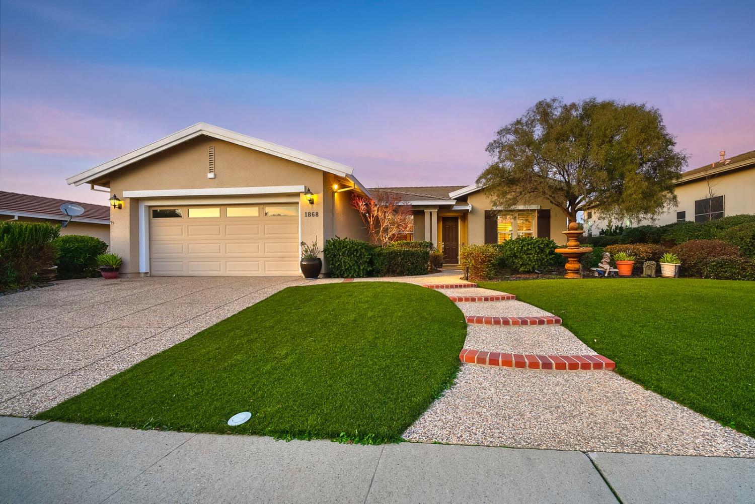 1868 Carnelian Court