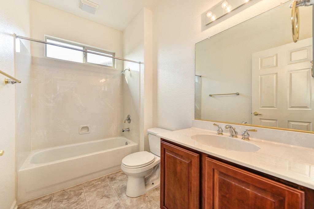 2440 Fountain Hill Loop