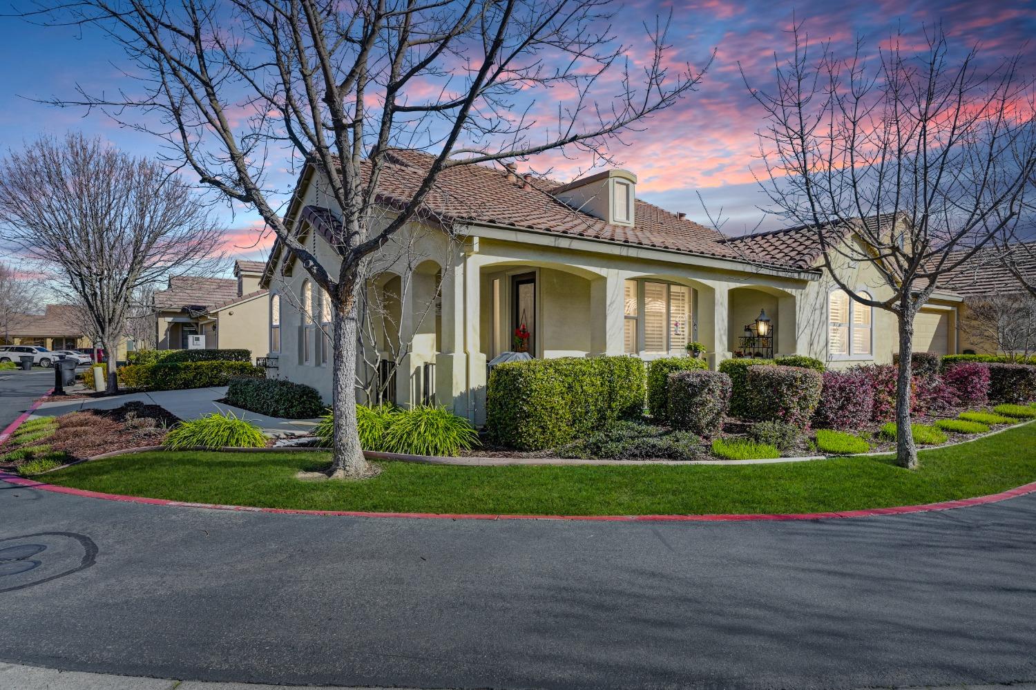 1528 Marseille Lane