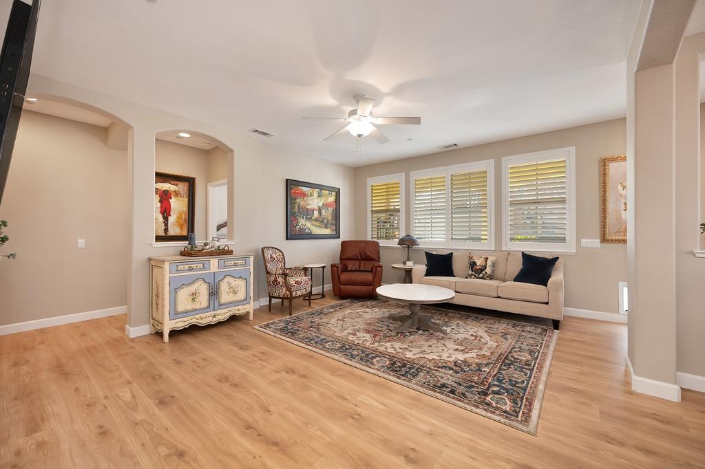 1528 Marseille Lane
