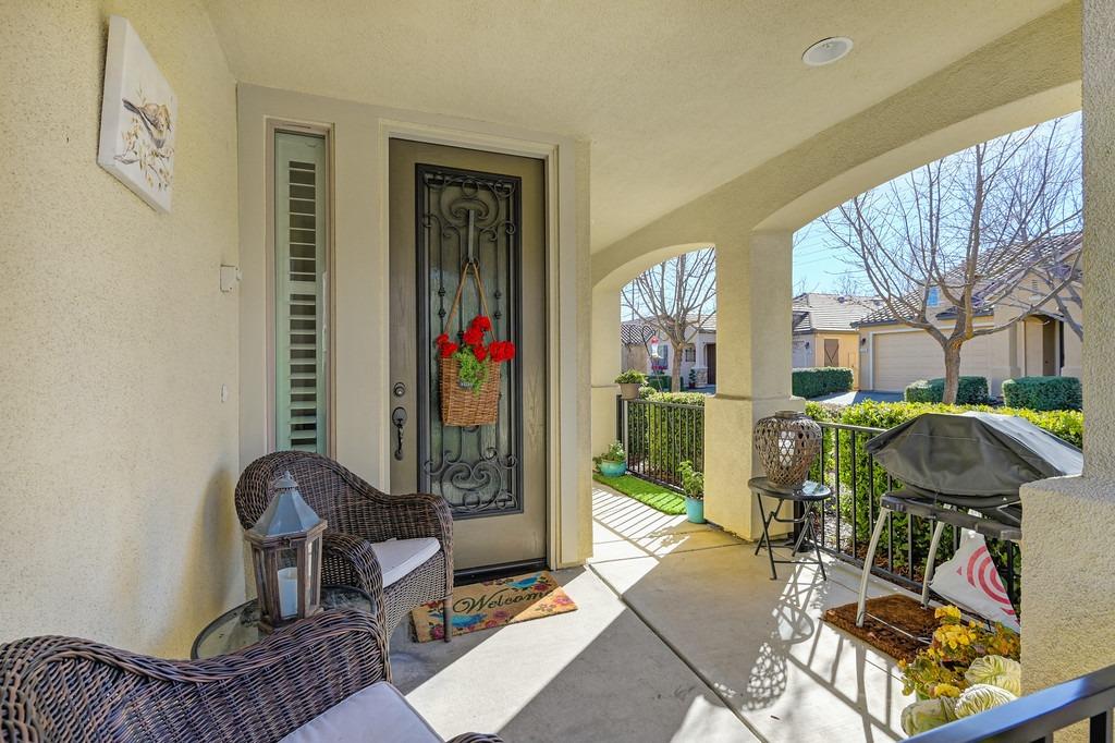 1528 Marseille Lane