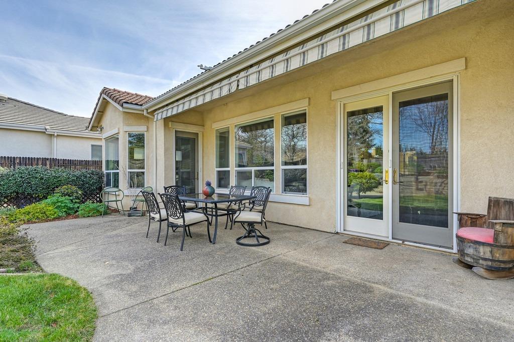 11005 Blue Wing Place