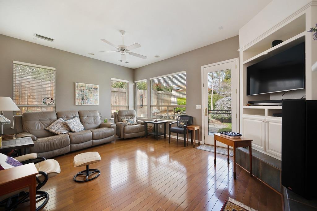 11005 Blue Wing Place