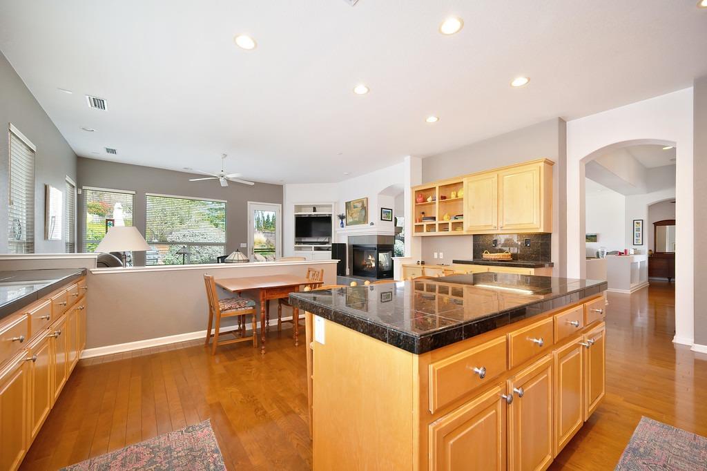 11005 Blue Wing Place