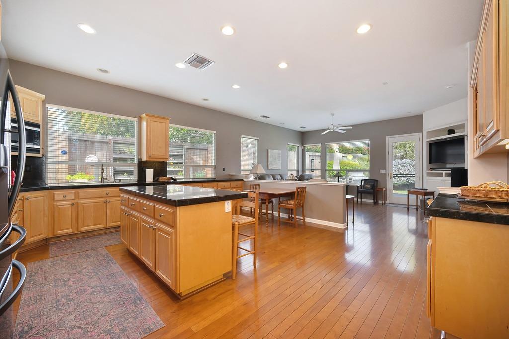 11005 Blue Wing Place