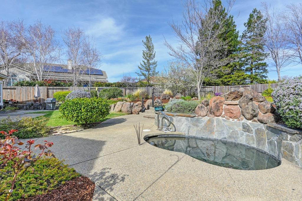 11005 Blue Wing Place