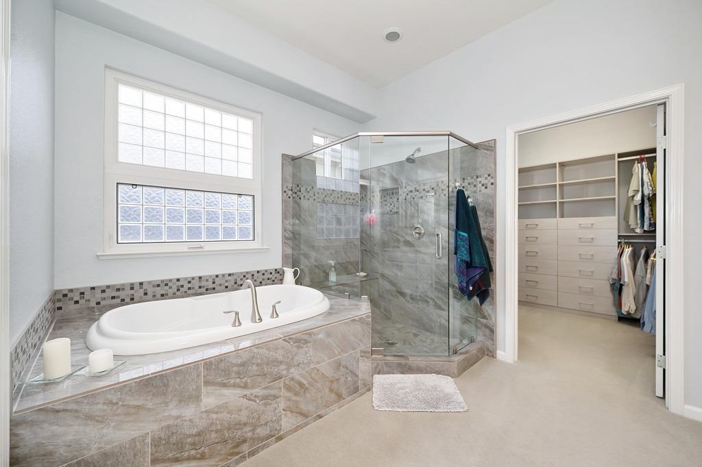 11005 Blue Wing Place