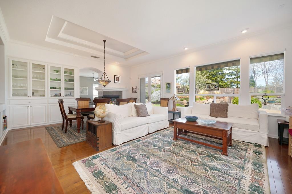 11005 Blue Wing Place