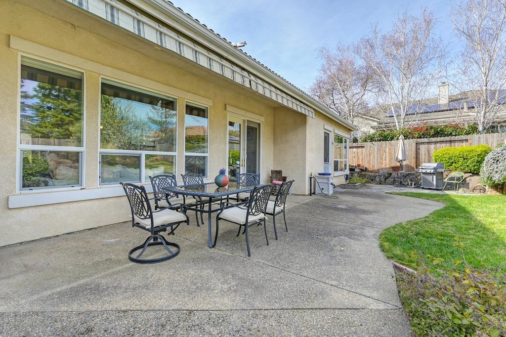 11005 Blue Wing Place